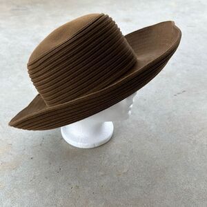 Vintage Frank Olive Private Collection Felt Hat Pleated Brown NWT